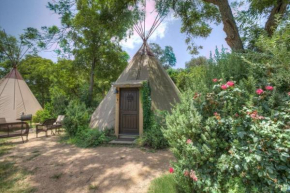 Geronimo Creek Retreat- Teepee 0 Bird Sings